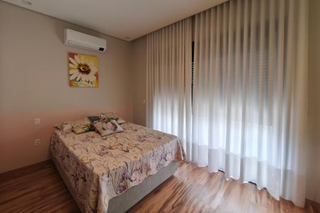 Casa de condomínio à venda com 289m², 3 quartos e 4 vagas Casa de condomínio à venda com 289m², 3 quartos e 4 vagas Suíte