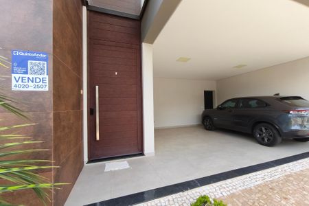 Casa de condomínio à venda com 289m², 3 quartos e 4 vagas Casa de condomínio à venda com 289m², 3 quartos e 4 vagasPlaca