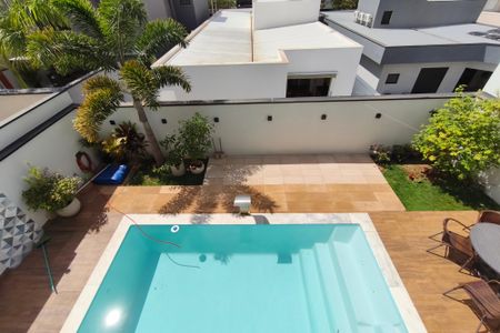 Casa de condomínio à venda com 289m², 3 quartos e 4 vagas Casa de condomínio à venda com 289m², 3 quartos e 4 vagasVista