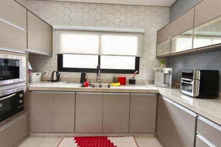 Casa de condomínio à venda com 289m², 3 quartos e 4 vagas Casa de condomínio à venda com 289m², 3 quartos e 4 vagasCozinha