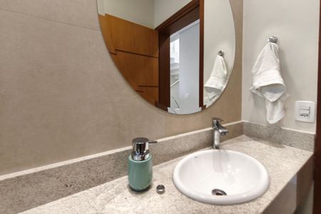 Casa de condomínio à venda com 289m², 3 quartos e 4 vagas Casa de condomínio à venda com 289m², 3 quartos e 4 vagasLavabo