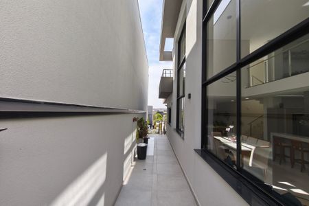 Casa de condomínio à venda com 289m², 3 quartos e 4 vagas Casa de condomínio à venda com 289m², 3 quartos e 4 vagasQuintal