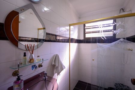 Casa à venda com 229m², 3 quartos e 4 vagas Casa à venda com 229m², 3 quartos e 4 vagasBanheiro 1