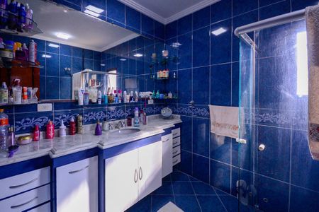 Casa à venda com 229m², 3 quartos e 4 vagas Casa à venda com 229m², 3 quartos e 4 vagasBanheiro 2