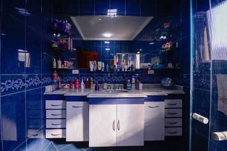 Casa à venda com 229m², 3 quartos e 4 vagas Casa à venda com 229m², 3 quartos e 4 vagasBanheiro 2