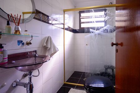 Casa à venda com 229m², 3 quartos e 4 vagas Casa à venda com 229m², 3 quartos e 4 vagasBanheiro 1