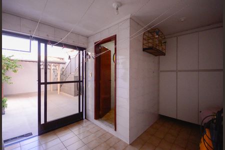 Casa à venda com 229m², 3 quartos e 4 vagas Casa à venda com 229m², 3 quartos e 4 vagasÁrea de Serviço