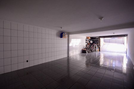 Casa à venda com 229m², 3 quartos e 4 vagas Casa à venda com 229m², 3 quartos e 4 vagasGaragem