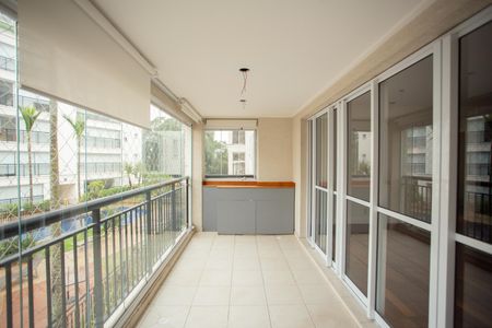 Apartamento à venda com 105m², 2 quartos e 2 vagasVaranda