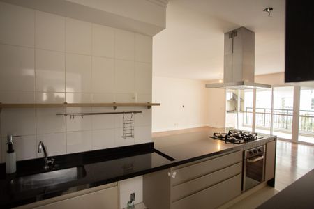 Apartamento à venda com 105m², 2 quartos e 2 vagasCozinha