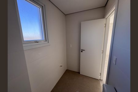 Apartamento à venda com 114m², 3 quartos e 2 vagas Apartamento à venda com 114m², 3 quartos e 2 vagasBanheiro da Suíte