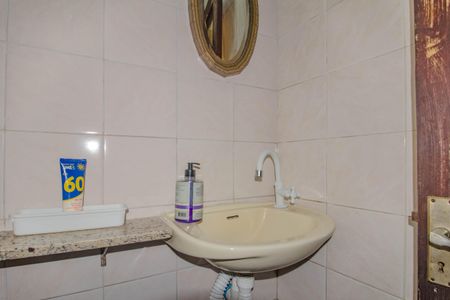 Casa à venda com 156m², 3 quartos e 2 vagasLavabo