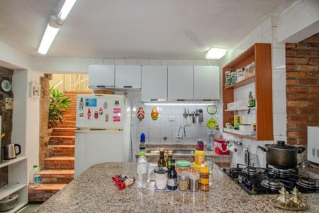 Casa à venda com 156m², 3 quartos e 2 vagasCozinha e Área de Serviço