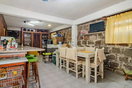 Casa à venda com 156m², 3 quartos e 2 vagasCozinha e Área de Serviço