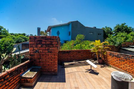 Casa à venda com 156m², 3 quartos e 2 vagasTerraço