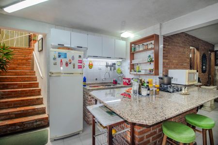 Casa à venda com 156m², 3 quartos e 2 vagasCozinha e Área de Serviço