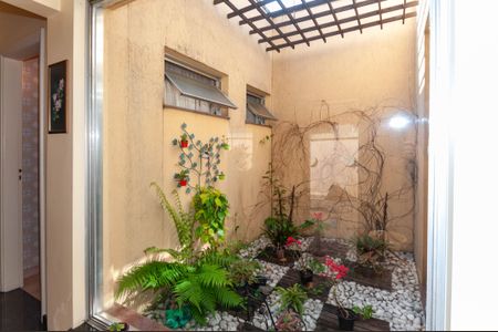 Casa à venda com 333m², 3 quartos e 10 vagas Casa à venda com 333m², 3 quartos e 10 vagasHall Social