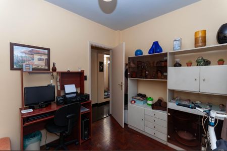 Casa à venda com 333m², 3 quartos e 10 vagas Casa à venda com 333m², 3 quartos e 10 vagasEscritório