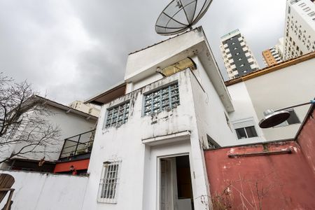 Casa à venda com 280m², 4 quartos e 1 vaga Casa à venda com 280m², 4 quartos e 1 vagaFachada