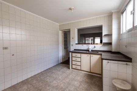 Casa à venda com 280m², 4 quartos e 1 vaga Casa à venda com 280m², 4 quartos e 1 vagaCozinha