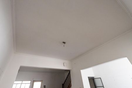 Casa à venda com 280m², 4 quartos e 1 vaga Casa à venda com 280m², 4 quartos e 1 vagaSala