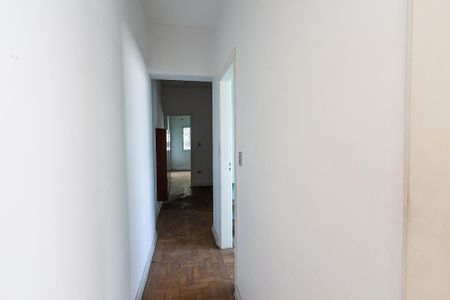 Casa à venda com 280m², 4 quartos e 1 vaga Casa à venda com 280m², 4 quartos e 1 vagaCorredor
