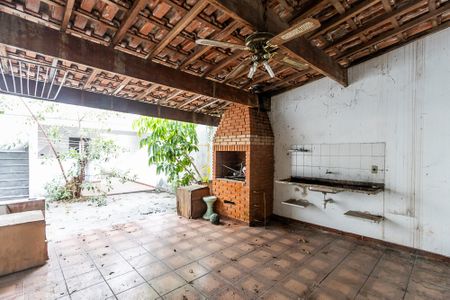 Casa à venda com 280m², 4 quartos e 1 vaga Casa à venda com 280m², 4 quartos e 1 vagaÁrea comum