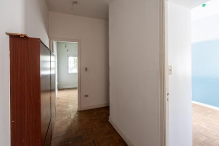 Casa à venda com 280m², 4 quartos e 1 vaga Casa à venda com 280m², 4 quartos e 1 vagaCorredor