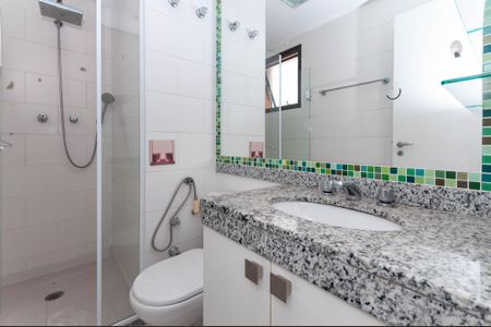 Apartamento à venda com 178m², 3 quartos e 3 vagas Apartamento à venda com 178m², 3 quartos e 3 vagasBanheiro da Suíte 2