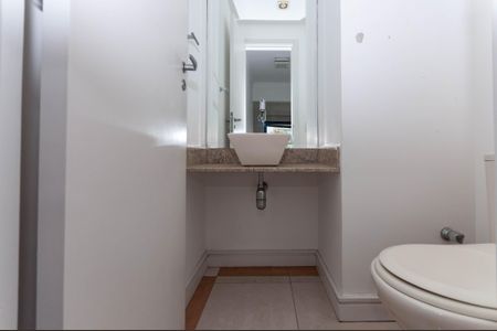 Apartamento à venda com 178m², 3 quartos e 3 vagas Apartamento à venda com 178m², 3 quartos e 3 vagasLavabo