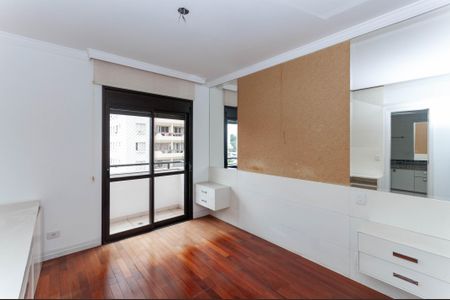 Apartamento à venda com 178m², 3 quartos e 3 vagas Apartamento à venda com 178m², 3 quartos e 3 vagasSuíte 3