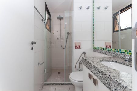 Apartamento à venda com 178m², 3 quartos e 3 vagas Apartamento à venda com 178m², 3 quartos e 3 vagasBanheiro da Suíte 2