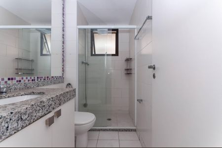 Apartamento à venda com 178m², 3 quartos e 3 vagas Apartamento à venda com 178m², 3 quartos e 3 vagasBanheiro da Suíte