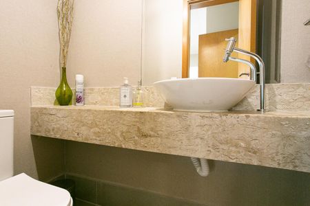 Apartamento à venda com 171m², 4 quartos e 3 vagas Apartamento à venda com 171m², 4 quartos e 3 vagasLavabo