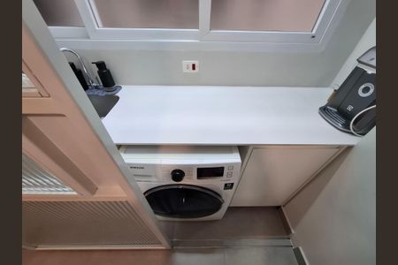 Apartamento à venda com 153m², 3 quartos e 1 vaga Apartamento à venda com 153m², 3 quartos e 1 vagaÁrea de serviço