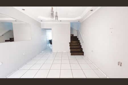 Casa à venda com 240m², 3 quartos e 4 vagas Casa à venda com 240m², 3 quartos e 4 vagasSala