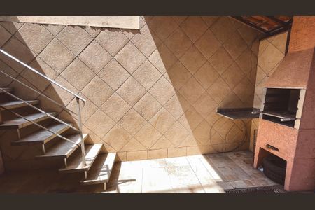 Casa à venda com 240m², 3 quartos e 4 vagas Casa à venda com 240m², 3 quartos e 4 vagasChurrasqueira