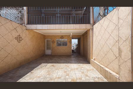 Casa à venda com 240m², 3 quartos e 4 vagas Casa à venda com 240m², 3 quartos e 4 vagasGaragem