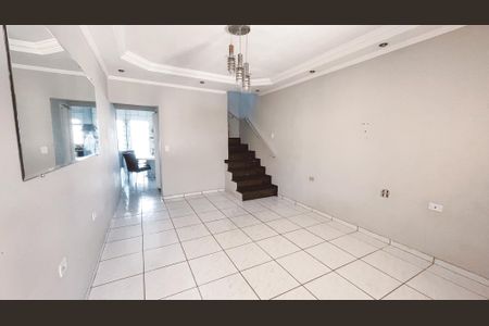 Casa à venda com 240m², 3 quartos e 4 vagas Casa à venda com 240m², 3 quartos e 4 vagasSala