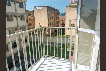 Apartamento à venda com 74m², 3 quartos e 1 vaga Apartamento à venda com 74m², 3 quartos e 1 vagaVaranda da Sala