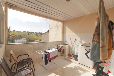 Casa à venda com 250m², 5 quartos e 2 vagas Casa à venda com 250m², 5 quartos e 2 vagasÁrea de Serviço 2