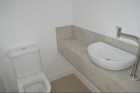 Apartamento à venda com 81m², 2 quartos e 2 vagasLavabo