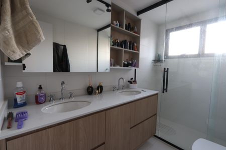 Apartamento à venda com 155m², 3 quartos e 2 vagasBanheiro da Suíte 