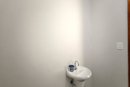 Casa para alugar com 148m², 3 quartos e 2 vagas Casa para alugar com 148m², 3 quartos e 2 vagasBanheiro Social