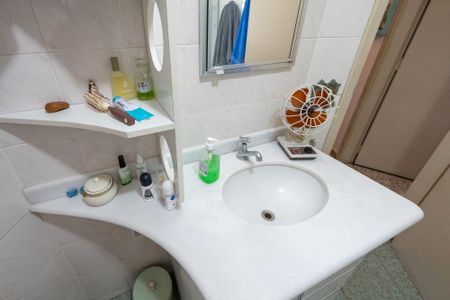 Banheiro Social de apartamento para alugar com 3 quartos, 78m² em Vila Clementino, São Paulo