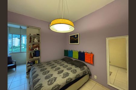 Apartamento à venda com 90m², 2 quartos e 1 vagaQuarto 2