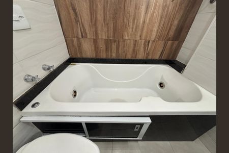 Apartamento à venda com 90m², 2 quartos e 1 vagaBanheiro social