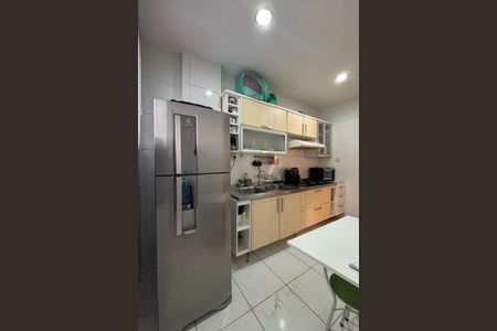 Apartamento à venda com 90m², 2 quartos e 1 vagaCozinha