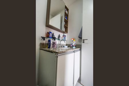 Apartamento à venda com 74m², 3 quartos e 2 vagas Apartamento à venda com 74m², 3 quartos e 2 vagasBanheiro da Suíte