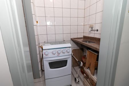 Cozinha de kitnet/studio para alugar com 1 quarto, 19m² em Água Branca, São Paulo